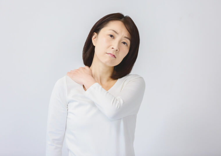 肩こり・頭痛・吐き気がつらい方へ｜原因と整骨院での改善法を徹底解説